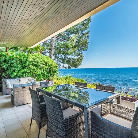 Adriana By Terry's Homes Waterfront Seaview *