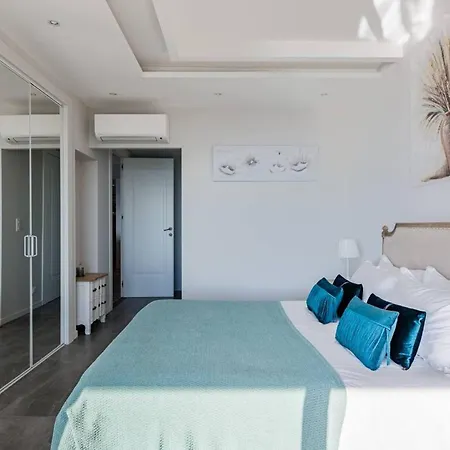 Adriana By Terry's Homes Waterfront Seaview * Cannes