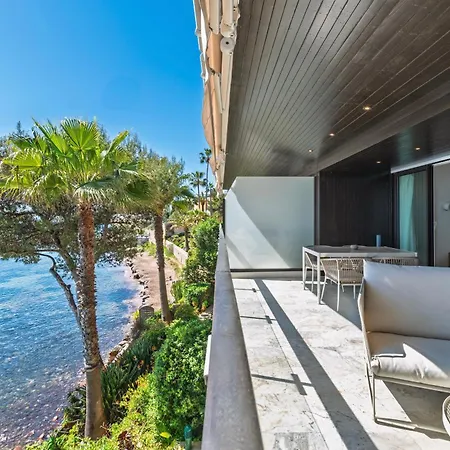 Adriana By Terry's Homes Waterfront Seaview