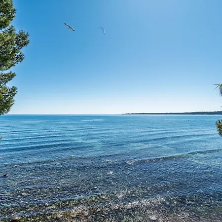 Daire Adriana By Terry's Homes Waterfront Seaview Cannes