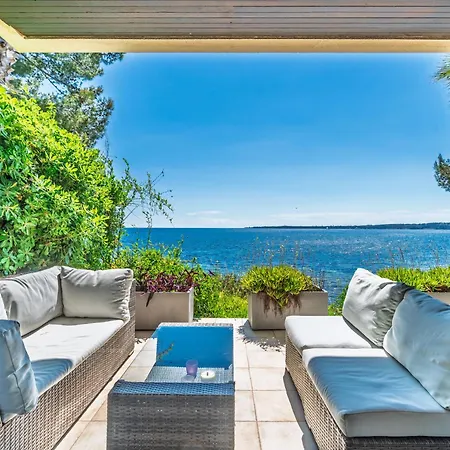 Adriana By Terry's Homes Waterfront Seaview カンヌ