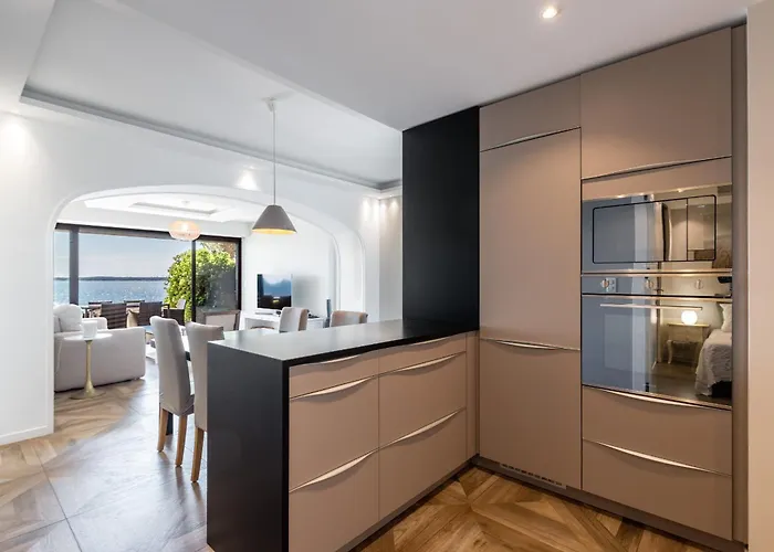 Lejlighed Adriana By Terry's Homes Waterfront Seaview