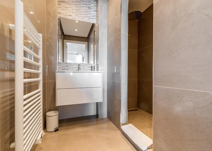 Adriana By Terry's Homes Waterfront Seaview Apartament Cannes