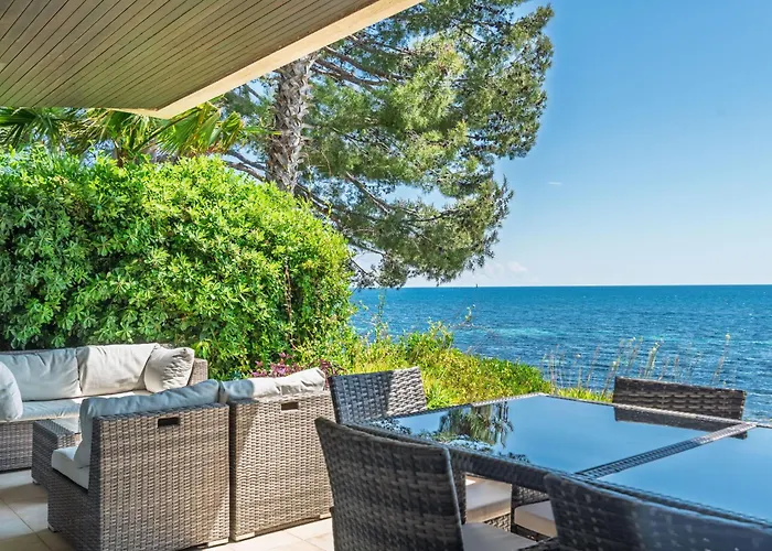 Adriana By Terry's Homes Waterfront Seaview Apartament